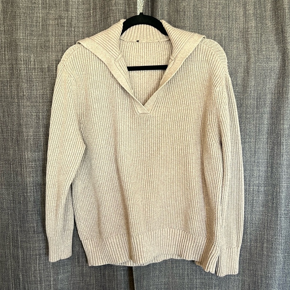 Cyrus tan knit sweater vneck with folded collar size large